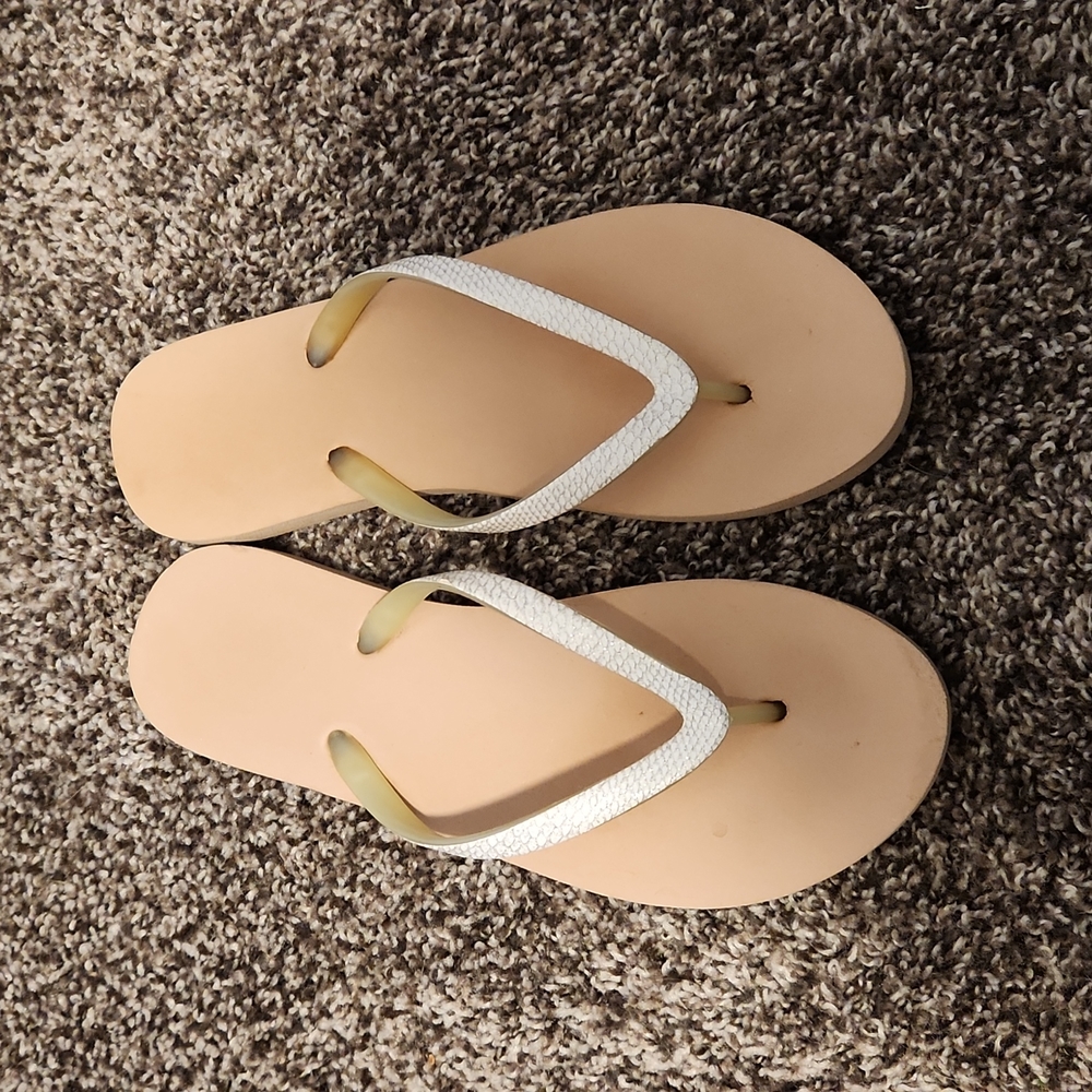 Girls Flip flops Size 3/4